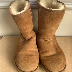 UGG women’s boots, Sz 8, Tan